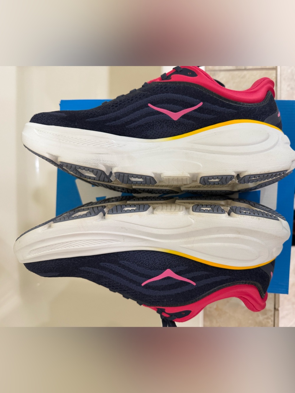 HOKA BONDI 9 VARSITY NAVY/NAUTICAL DUSK SIZE 10B! - Picture 9 of 16